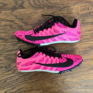 nike spikes pink